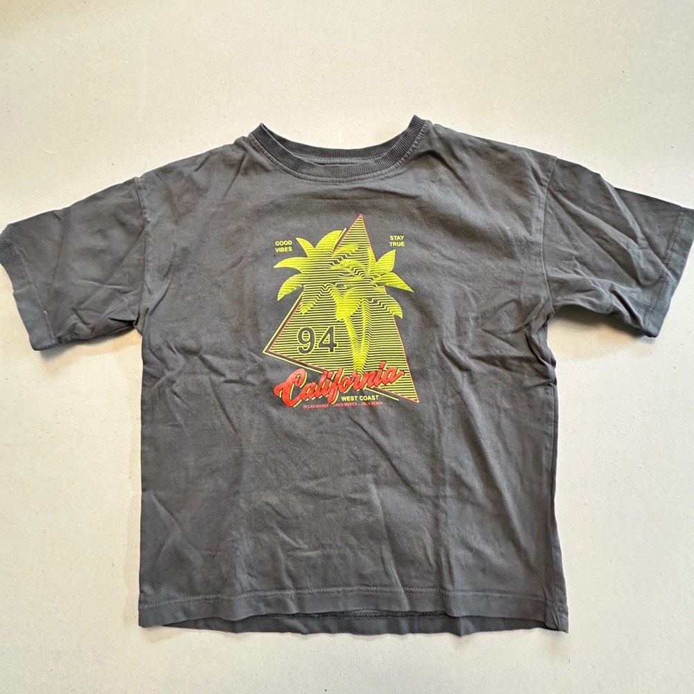 Zara Gray Kids Tee with Neon Yellow & Red Palm Graphic